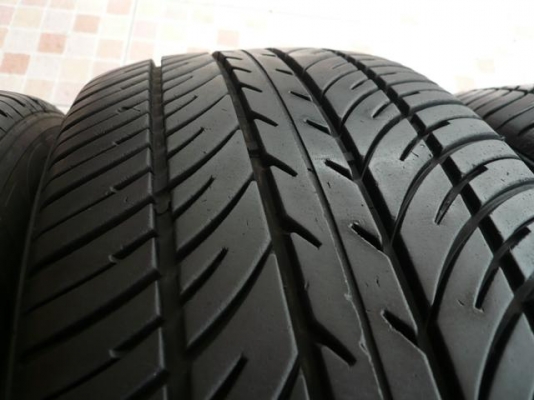ขายยาง MICHELIN VIVACY 215-60-16 ปี3311 (1ชุด) ขายยาง MICHELIN VIVACY 215-60-16 ปี3311 (1ชุด)