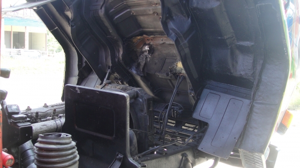 ISUZU ROCKY รถห้างแท้ FTR เครื่อง175แรง เครน UNIC 3ตัน ISUZU ROCKY รถห้างแท้ FTR เครื่อง175แรง เครน UNIC 3ตัน