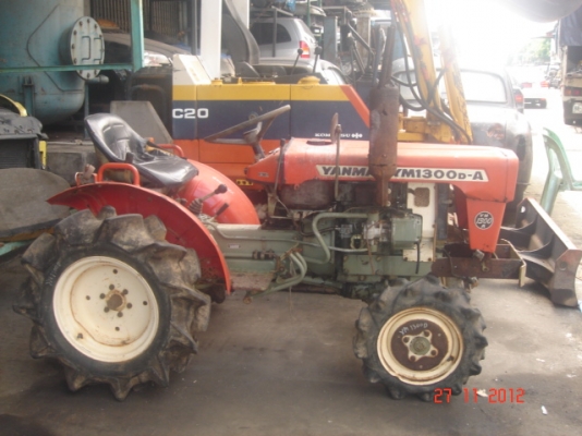 รถเก่าญี่ปุ่น รถไถนา YANMAR YM-1300D-A สีแดง