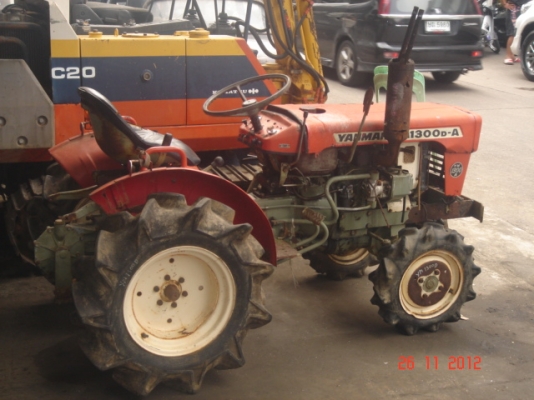 รถเก่าญี่ปุ่น รถไถนา YANMAR YM-1300D-A สีแดง