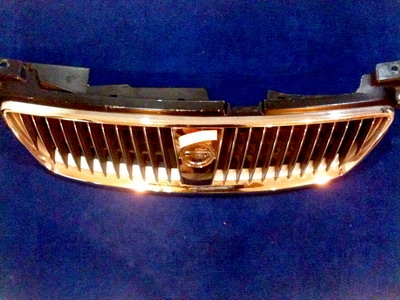 กระจังหน้า นิสสัน นีโอ ปี 01 ขึ้นไป ราคา 1100 บาท ต่อรองได้ Tel.085-150-9040