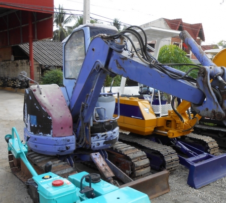 ขายรถขุด KOMUTSU PC 288 UU-2E เก่านอกพร้อมใช้งาน