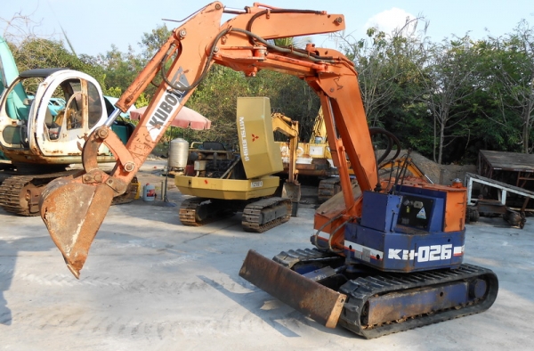 ขายรถขุด KUBOTA KH026 SR บูมอ๊อฟเซ็ต เก่านอก ราคาไม่แพง