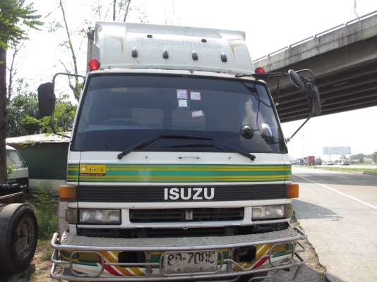 ขาย 10ล้อ ISUZU Rocky 1 เพลา 195 แรง ตู้เปียก สภาพสวยตามรูป ขาย 10ล้อ ISUZU Rocky 1 เพลา 195 แรง ตู้เปียก สภาพสวยตามรูป