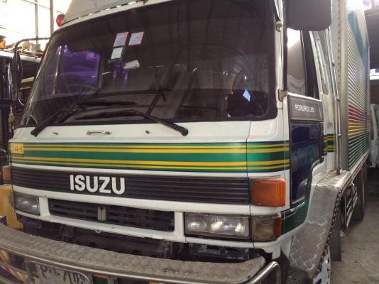 ขาย 10ล้อ  ISUZU Rocky  1 เพลา 195 แรง ตู้เปียก สภาพสวยตามรูป