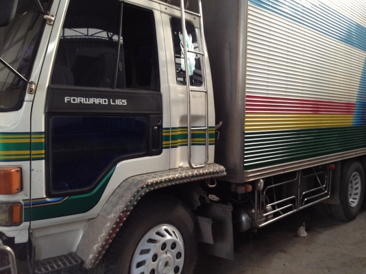 ขาย 10ล้อ ISUZU Rocky 1 เพลา 195 แรง ตู้เปียก สภาพสวยตามรูป ขาย 10ล้อ ISUZU Rocky 1 เพลา 195 แรง ตู้เปียก สภาพสวยตามรูป