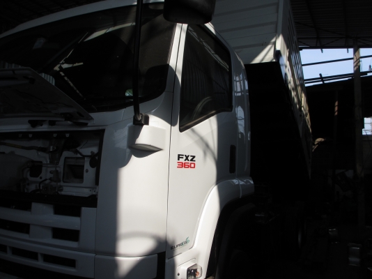 ขาย DECA FXZ 2 เพลาดั้ม มีลำโพง ปลายปี 53รถห้างแท้ ออกปลายปี 53พร้อมขาย เอกสารครบ