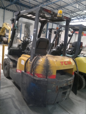 ขายรถฟอร์คลีฟท์ TCM FD25T3 เสา3 เมตร เกียร์ออโต้ปี2010, 1529ชม. รถนอกนำเข้า ติดต่อ มานะ 085-9049669