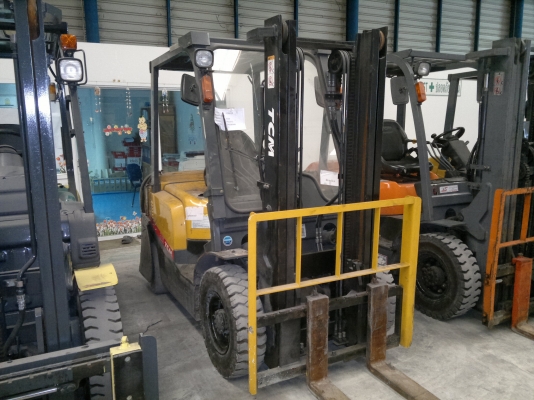 ขายรถฟอร์คลีฟท์ TCM FD25T3 เสา3 เมตร เกียร์ออโต้ปี2010, 1529ชม. รถนอกนำเข้า ติดต่อ มานะ 085-9049669