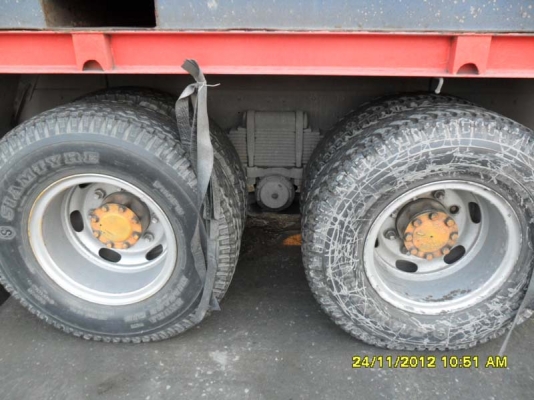 หัวHino + คัสซี Nissan CW41 เครื่อง EK100 300 แรง เครื่องแน่นแรงดี