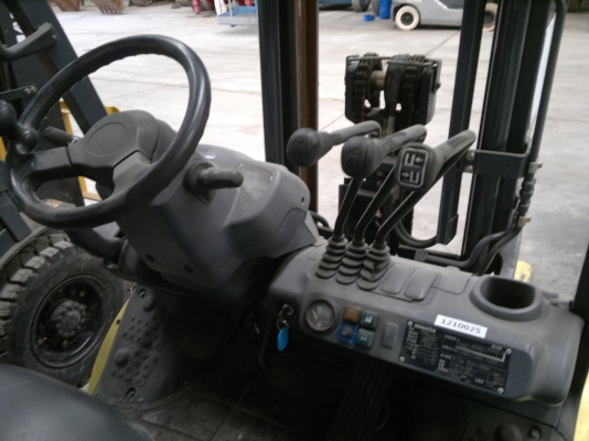 ขายรถฟอร์คลีฟท์ KOMATSU FG25T-16 เสา3 เมตรออโต้ รถนอกนำเข้า ติดต่อ มานะ 085-9049669