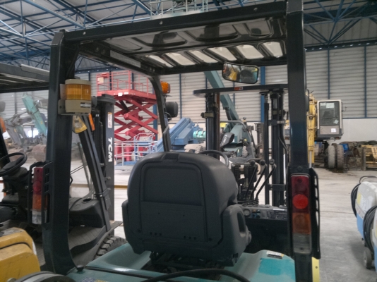 ขายรถฟอร์คลีฟท์ KOMATSU FG25T-16 เสา3 เมตรออโต้ รถนอกนำเข้า ติดต่อ มานะ 085-9049669