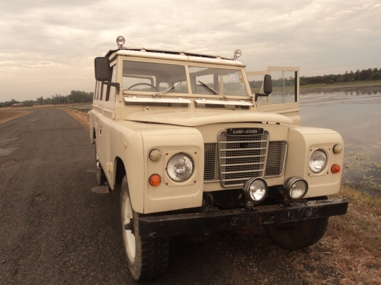 ขายแลนโรเวอร์ซีรี่ 3 สภาพพร้อมใช้งาน ขายแลนโรเวอร์ซีรี่ 3 สภาพพร้อมใช้งาน