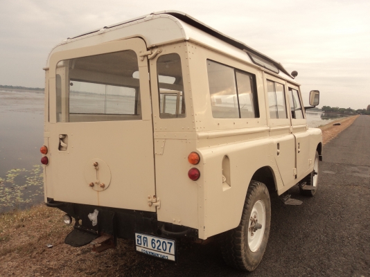 ขายแลนโรเวอร์ซีรี่ 3 สภาพพร้อมใช้งาน ขายแลนโรเวอร์ซีรี่ 3 สภาพพร้อมใช้งาน