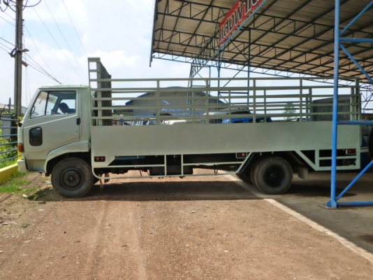 แสงฟ้าเต้นรถ///จำหน่ายรถ6ล้อ HINO-KM779 กระบะเหล็กฝาท้าไฮโดลิค  ยาว 5.50 ม.