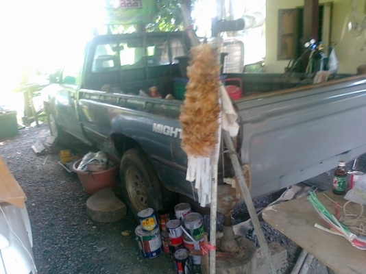 ขายมาสด้าเล็กสี่เกียร์ปีไหนไม่ทราบดูไม่เป็นเก่าแบบนี้ปีไม่สำคัญหรอกมั้ง เอาไปใช้งาน เครื่องดีมากช่วงล่างดีสีเดิมเก่าตามสภาพพร้อมใช้งาน รับประกันว่าเครื่องดี สีพอได้ ขายถูกมากๆทะเบียนพร้อมโอน(ดูประกาศอื่นๆทั้งหมดของผมคลิกที่ไต้ชื่อผมนะคับ)