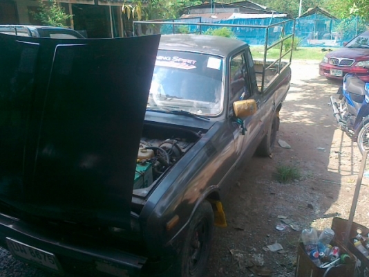 ขายมาสด้าเล็กสี่เกียร์ปีไหนไม่ทราบดูไม่เป็นเก่าแบบนี้ปีไม่สำคัญหรอกมั้ง เอาไปใช้งาน เครื่องดีมากช่วงล่างดีสีเดิมเก่าตามสภาพพร้อมใช้งาน รับประกันว่าเครื่องดี สีพอได้ ขายถูกมากๆทะเบียนพร้อมโอน(ดูประกาศอื่นๆทั้งหมดของผมคลิกที่ไต้ชื่อผมนะคับ)