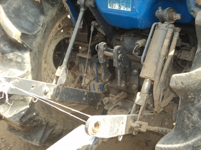 รถไถคันนี้ราคาจบเท่าไรผมขอ1000 เป็นรถพี่น้องกันราคาไปคุยกันเองครับบ้านเขาอยู่ไม่ไกลจากบ้านผม(รถอยู่ไกลๆ อ.ด่านช้างสุพรรณ)