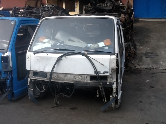 หัวเก๋ง ISUZU  NKR ตาหวาน