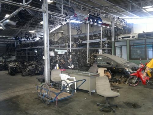 ขายด่วน อะใหล่นำเข้าหลายรายการเลิกกิจการ จะใช้ที่สร้างคอนโด