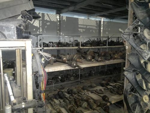 ขายด่วน อะใหล่นำเข้าหลายรายการเลิกกิจการ จะใช้ที่สร้างคอนโด