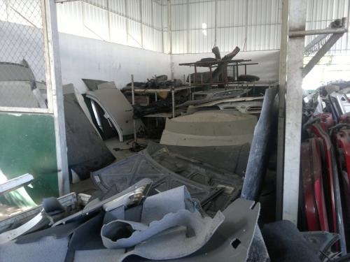 ขายด่วน อะใหล่นำเข้าหลายรายการเลิกกิจการ จะใช้ที่สร้างคอนโด