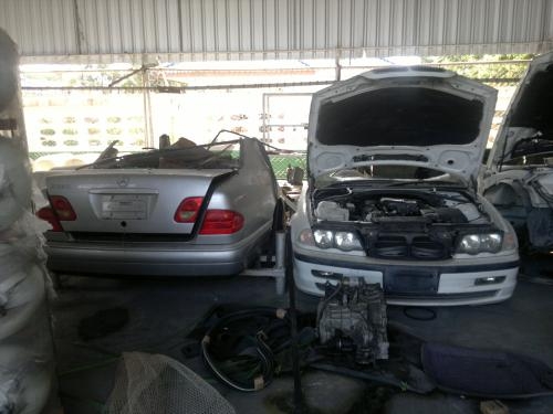 ขายด่วน อะใหล่นำเข้าหลายรายการเลิกกิจการ จะใช้ที่สร้างคอนโด