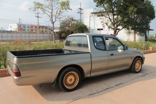 ขายมิตซู  สตราด้า