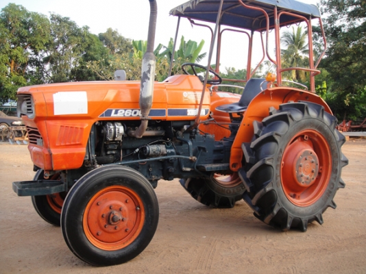 คูโบต้า L2600 รถไร่...สภาพดี  เดิมๆงามๆมาแล้วครับ