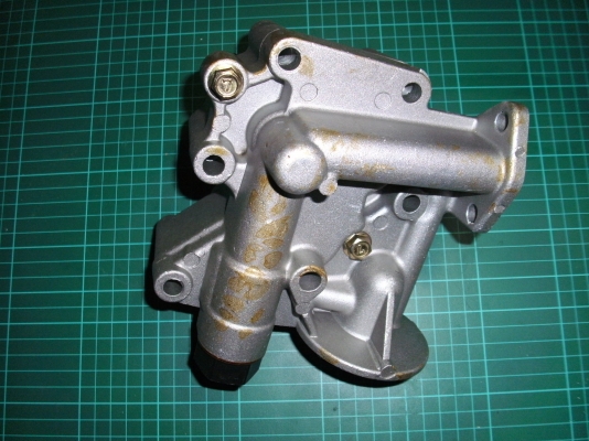 ปั๊มน้ำมันเครื่อง 6D31 กรองคู่