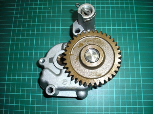 ปั๊มน้ำมันเครื่อง 6D34