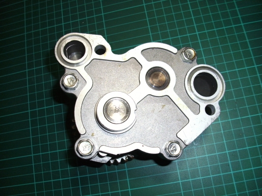 ปั๊มน้ำมันเครื่อง 6D34