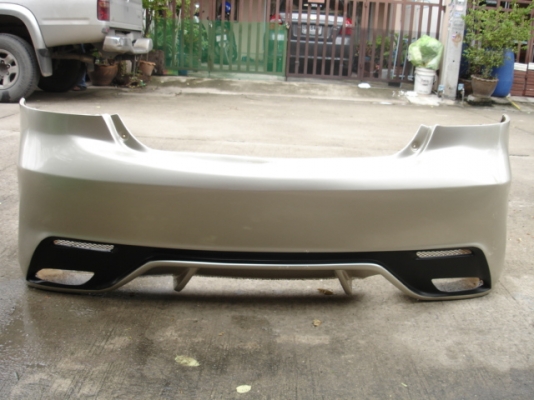 กันชนหน้า c one สีทองใส่ new vios