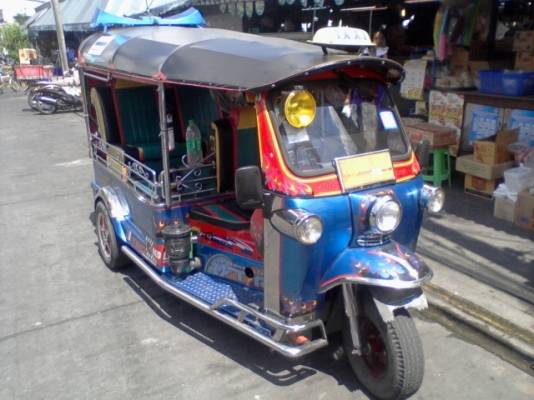 ขายตุ๊กตุ๊กเครื่อง3สูบ ทะเบียนเต็ม+โอนราคา155,000บาท