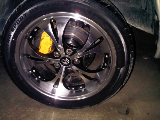 ขายลดราคาอีกครับด่วนๆแม็กVIPขอบ18 5รู114 4วง 8500รวมยาง12000