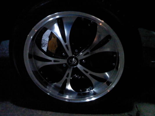 ขายลดราคาอีกครับด่วนๆแม็กVIPขอบ18 5รู114 4วง 8500รวมยาง12000