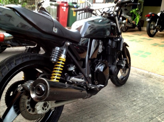 ขาย Kawasaki zrx400cc.ด่วน......