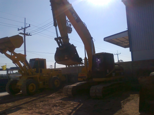 ขายด่วน!..รถแบคโฮ CAT 320 B ใหม่ สวย มีเล่มทะเบียน.