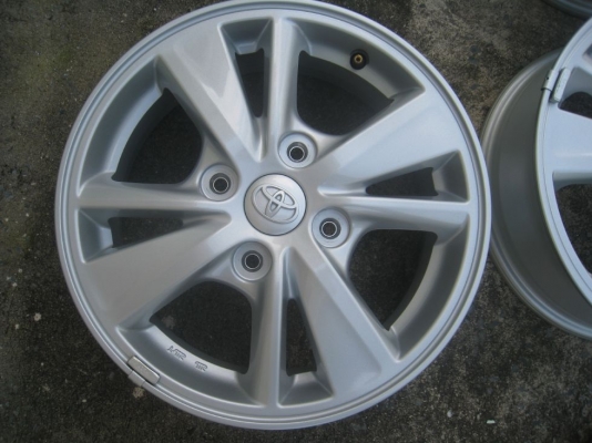 ขายล้อแม็กเดิม toyota avanza 15"x5" 4/114 et45 (081-3747940)