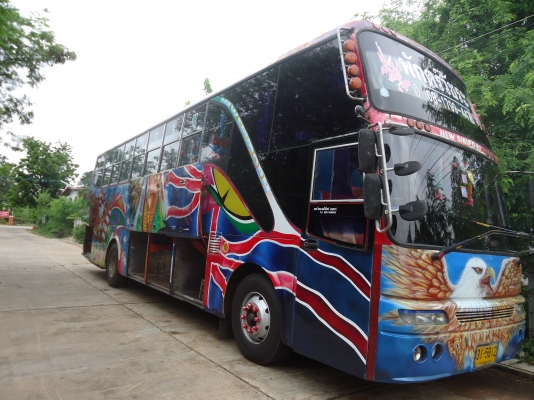 ต้องการขายไม่มีคนดูแล รถบัสพัดลม คัซซีBENZ เครื่อง HINO 315 แรงม้า สภาพพร้อมใช้งาน