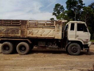 รถนิตสัน  10 ล้อดั๊ม CW430   230 แรงม้า   สนใจติดต่อ  081- 6079515