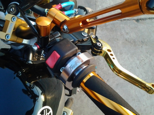 ////// xjr 400 + ทะเบียน ของแต่งล้นๆ ของใหม่เกือบทั้งคัน ///////