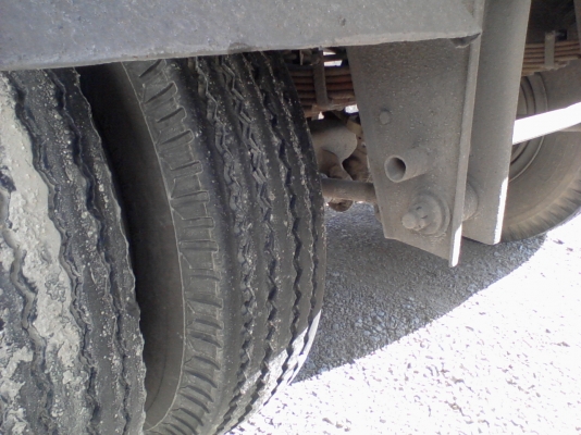 ขายหางพ่วงสามมิตร ปี 47