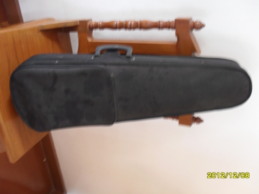 ขาย Violin สภาพใหม่ 95\%
