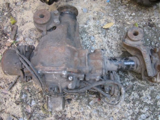 (จัดส่งให้คุณบรรเจิดแล้ว) ชุด 4x4WD หน้า Auto พร้อมดุมล้อ+ยอย+ดิสเบรก+ปีกนก มือสองราคาถูก