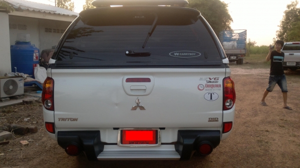 ขาย ..ไททันพลัส 4 ประตู สภาพป้ายแดง สีขาวมุขสวย หรือแลกกับรถบรรทุก เงื่อนไขและราคาคุยกันครับ