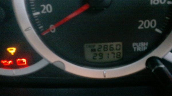 ขาย ..ไททันพลัส 4 ประตู สภาพป้ายแดง สีขาวมุขสวย หรือแลกกับรถบรรทุก เงื่อนไขและราคาคุยกันครับ