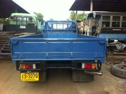 ขายรถบรรทุก 6 ล้อ กระบะคาร์โก้ ยี่ห้อ อีซูซุ รุ่น NPR เครื่อง 115 แรง ช่วงล่าง F หน้า-หลัง สภาพ 90\% ทะเบียนป้ายดำแล้ว พร้อมโอน