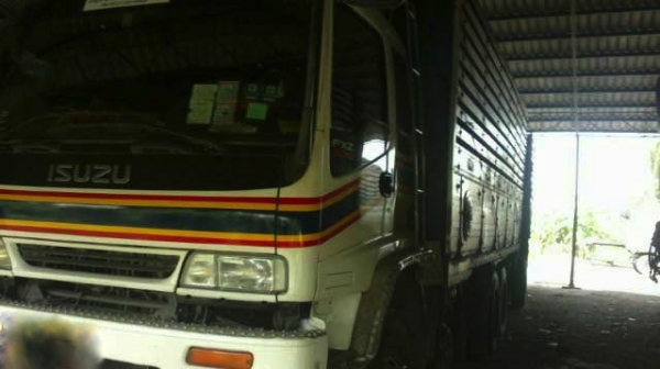 รถอิซูซุ 10 ล้อดั๊ม FXZ 270 แรงม้า  ปี 48 ( ขายแม่ลูก ) สนใจติดต่อ  081- 6079515