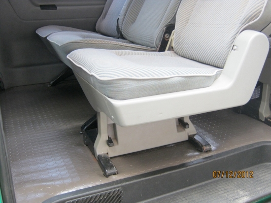 ขายถูก caravelle ปี 1996 เครื่อง 2.5 เบนซิล เกียร์ธรรมดา ขายถูก caravelle ปี 1996 เครื่อง 2.5 เบนซิล เกียร์ธรรมดา